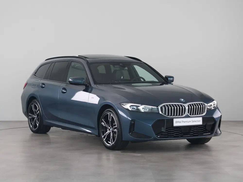 BMW 3-serie 330e Touring M Sport uit 2026, foto 3