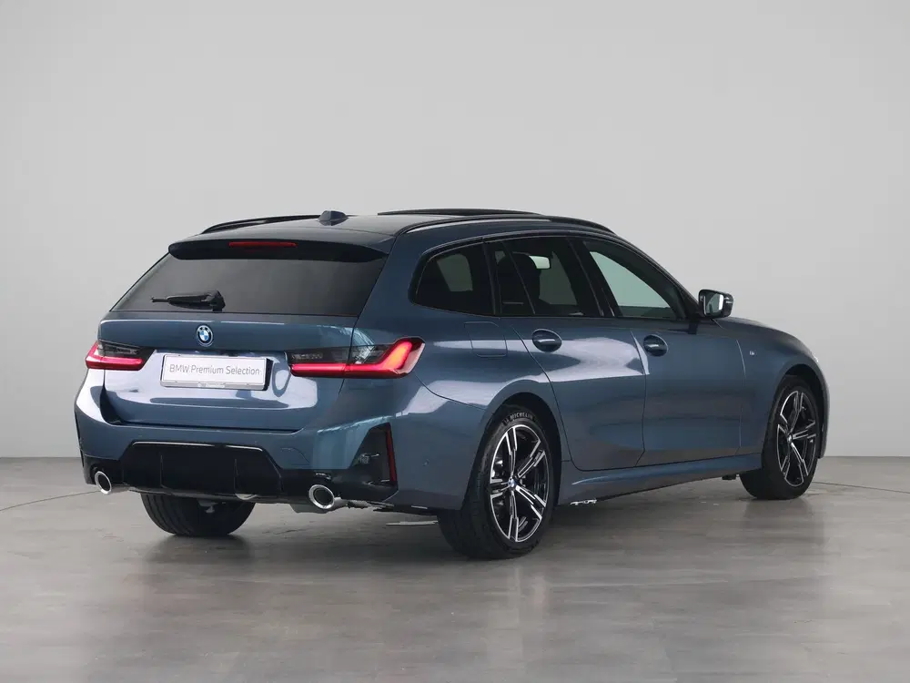 BMW 3-serie 330e Touring M Sport uit 2026, foto 5