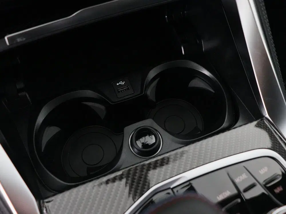 BMW M3 Sedan xDrive Competition M Driver's Pack uit 2026, foto 15