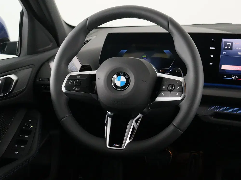 BMW 1-serie 120 M Sport (bj 2025 uit 2025, foto 2