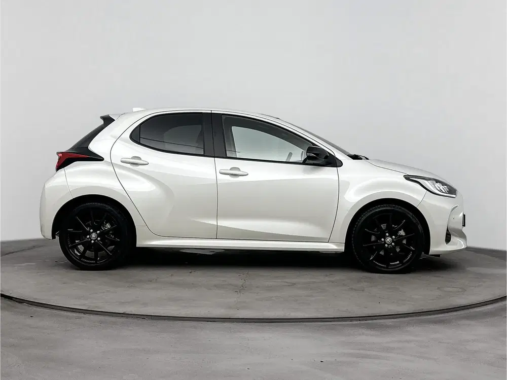 Toyota Yaris 1.5 Hybrid Executive uit 2022, foto 10