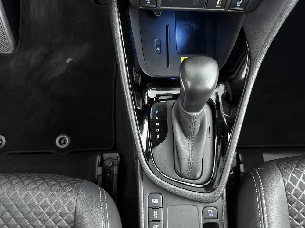 Toyota Yaris 1.5 Hybrid Executive uit 2022, foto 9