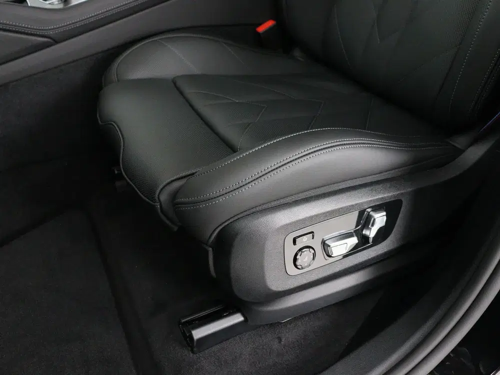 BMW XM PHEV 50e 30 kWh *Vraag naar levertijd* (bj uit 2026, foto 15