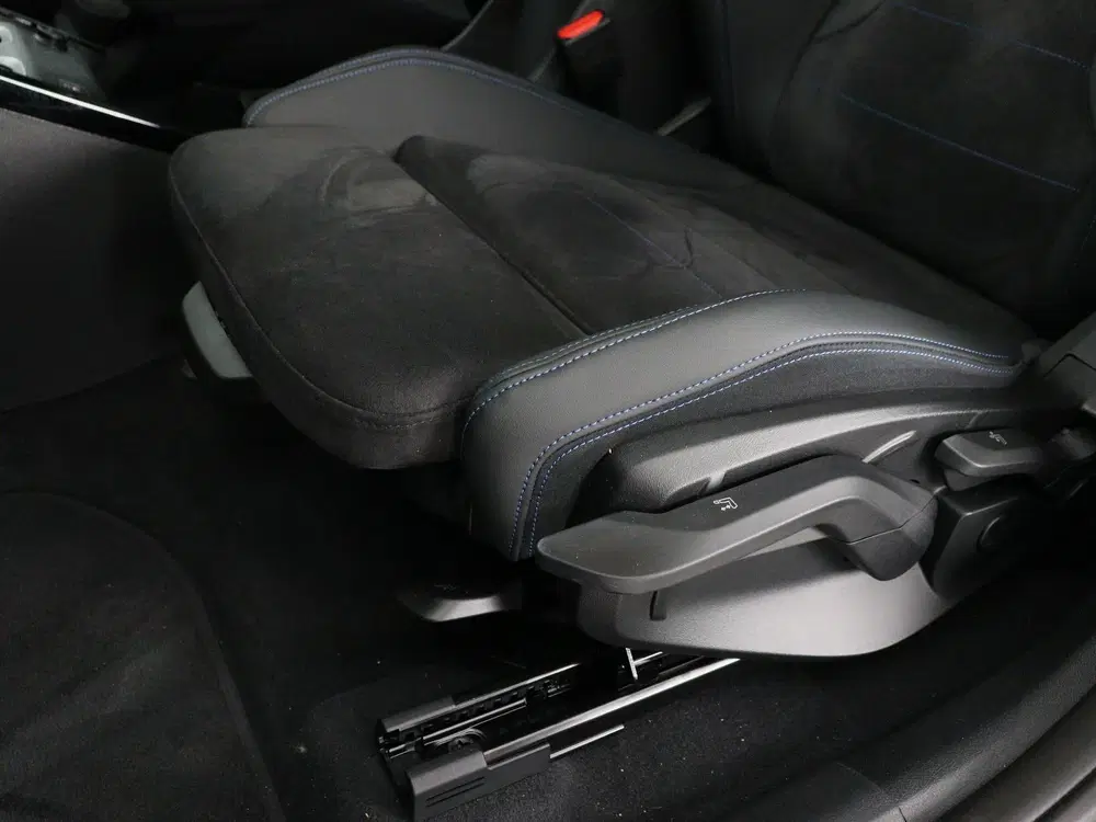 BMW iX1 eDrive20 67 kWh M Sport Edition (bj 2026 uit 2026, foto 13