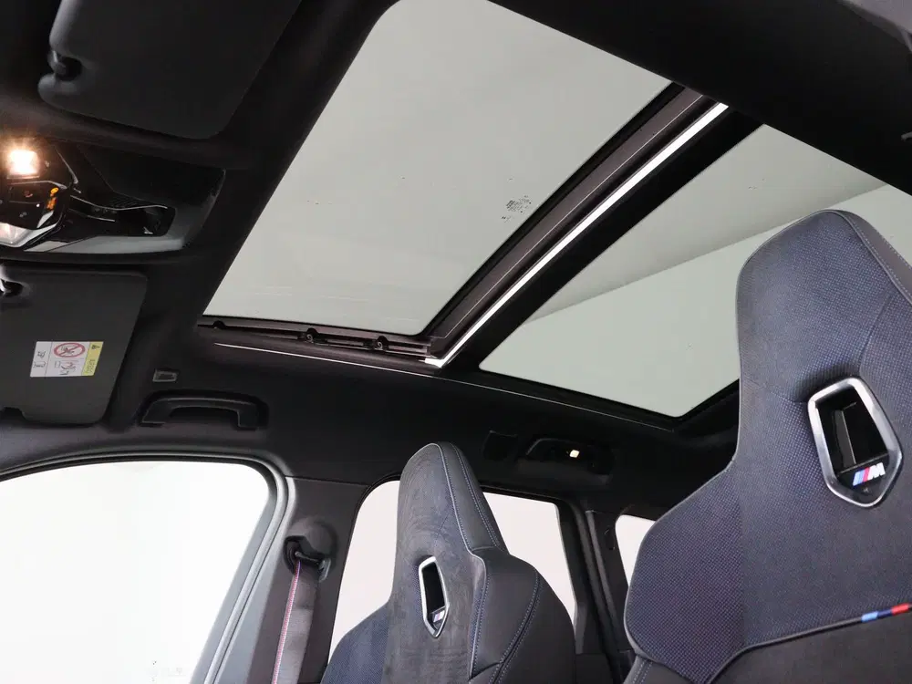 BMW iX1 eDrive20 67 kWh M Sport Edition (bj 2026 uit 2026, foto 15