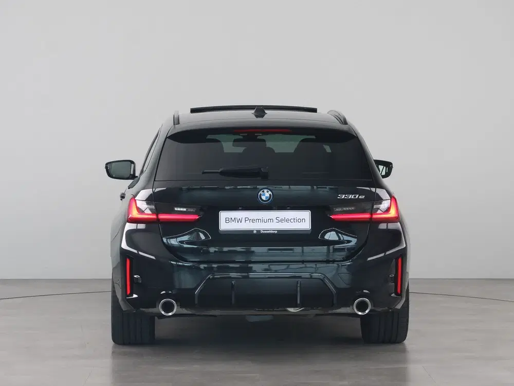 BMW 3-serie 330e Touring M-Sport uit 2025, foto 10