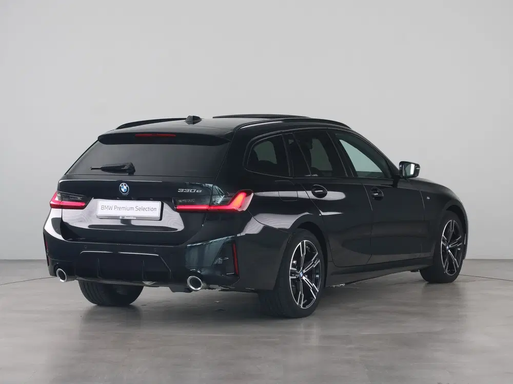 BMW 3-serie 330e Touring M-Sport uit 2025, foto 9