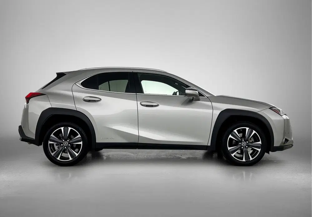 Lexus UX 250h Preference Line uit 2022, foto 11