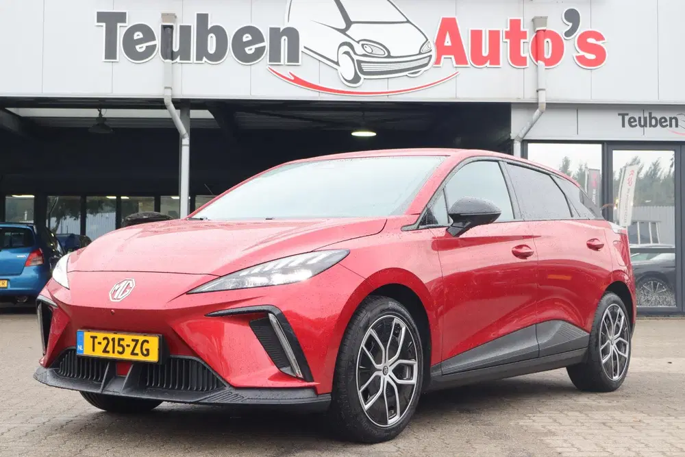 MG MG4 Luxury 64 kWh uit 2023