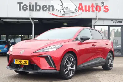MG MG4 Luxury 64 kWh uit 2023