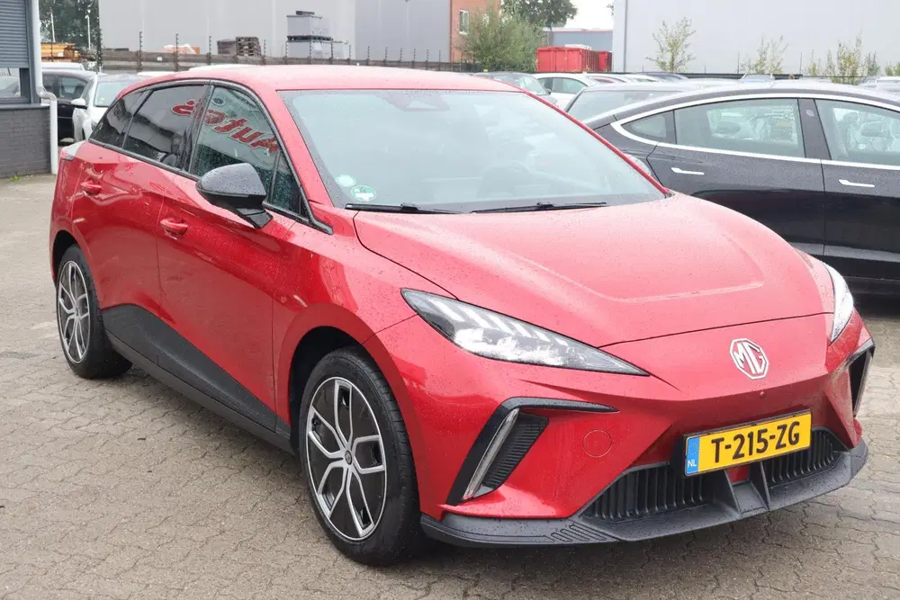 MG MG4 Luxury 64 kWh uit 2023, foto 7