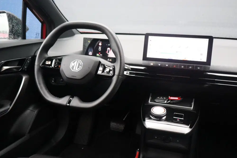MG MG4 Luxury 64 kWh uit 2023, foto 9