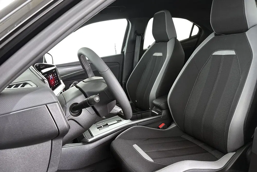 Opel Mokka 1.2 Turbo Hybrid GS Stuurverwarming Camera uit 2026, foto 6