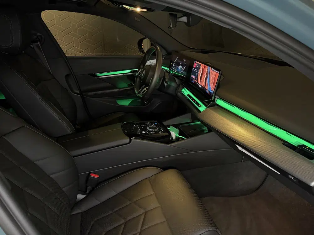 BMW i5 eDrive40 M Sport uit 2024, foto 15