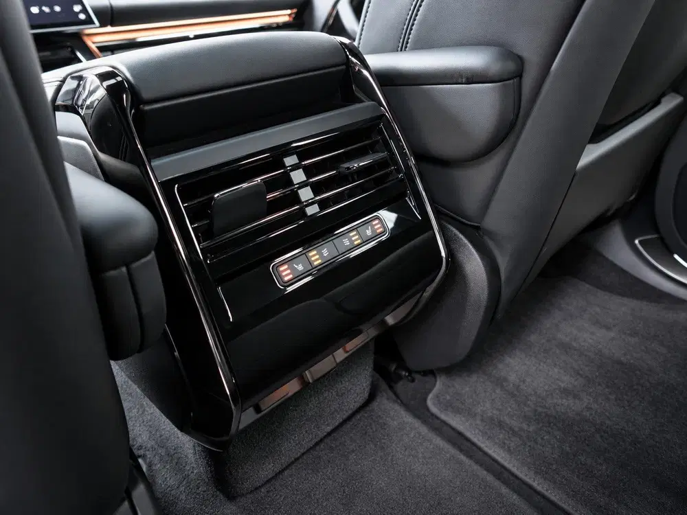 Land Rover Range Rover Sport 3.0 P460e Dynamic SE PPF SOFTCL uit 2025, foto 8
