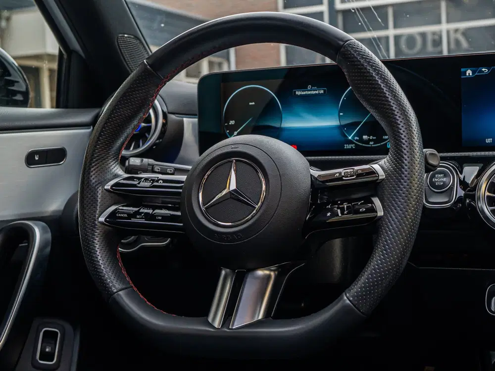 Mercedes-Benz A-Klasse 250 e AMG Line PANO CAMERA 19 INCH MU uit 2023, foto 10