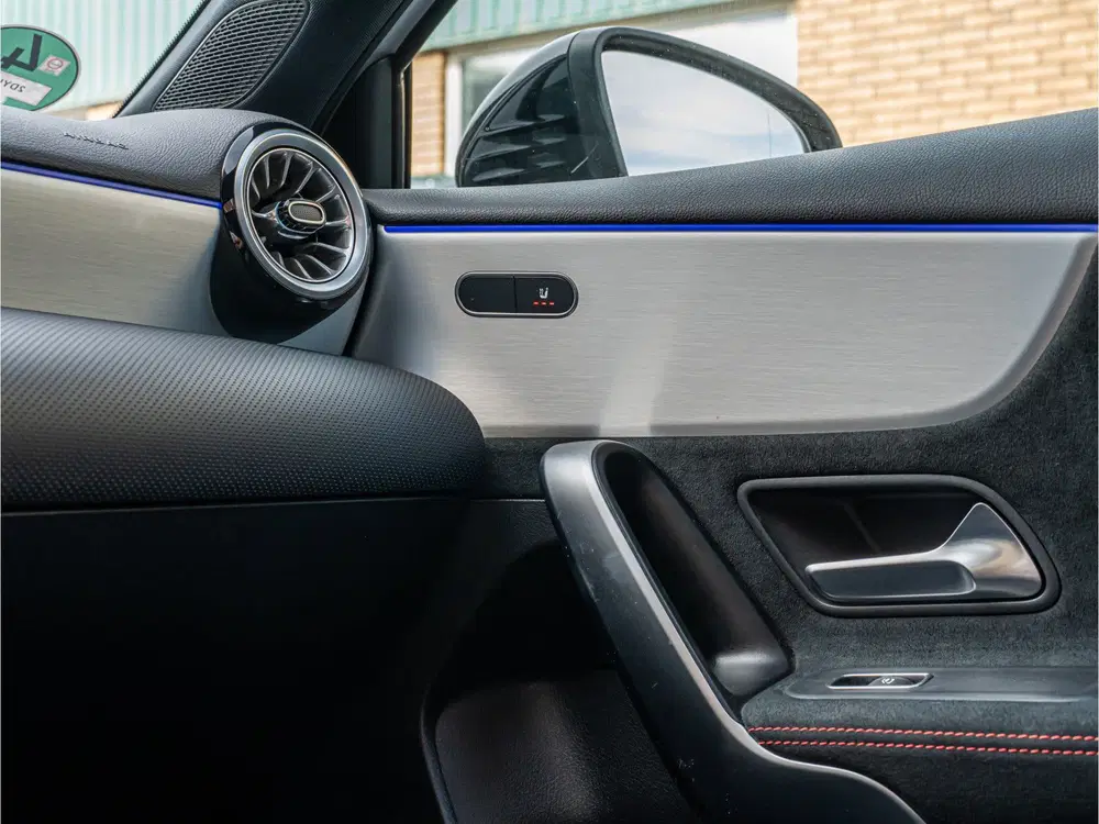 Mercedes-Benz A-Klasse 250 e AMG Line PANO CAMERA 19 INCH MU uit 2023, foto 12