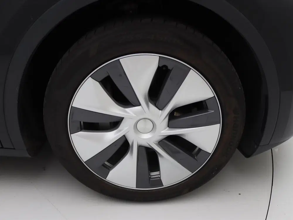 Tesla Model Y Long Range AWD 75kWh 351pk 93.7% SoH [ AMD uit 2023, foto 12