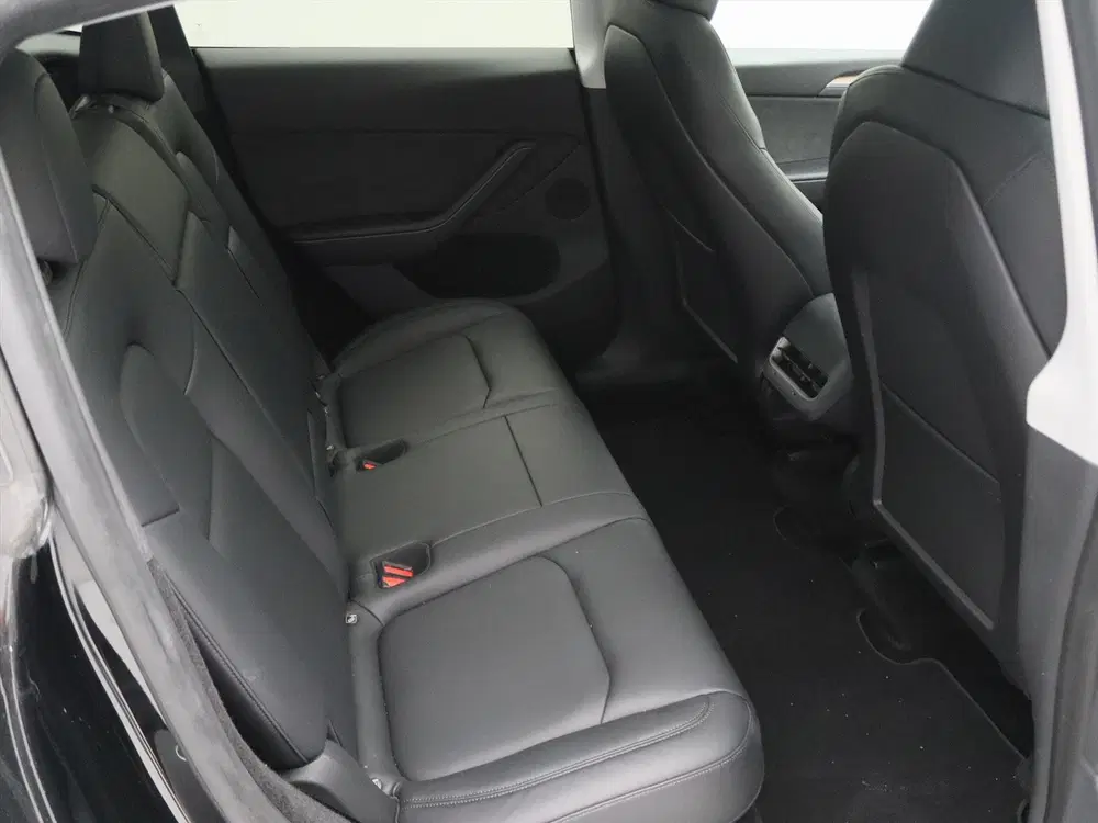Tesla Model Y Long Range AWD 75kWh 351pk 93.7% SoH [ AMD uit 2023, foto 15