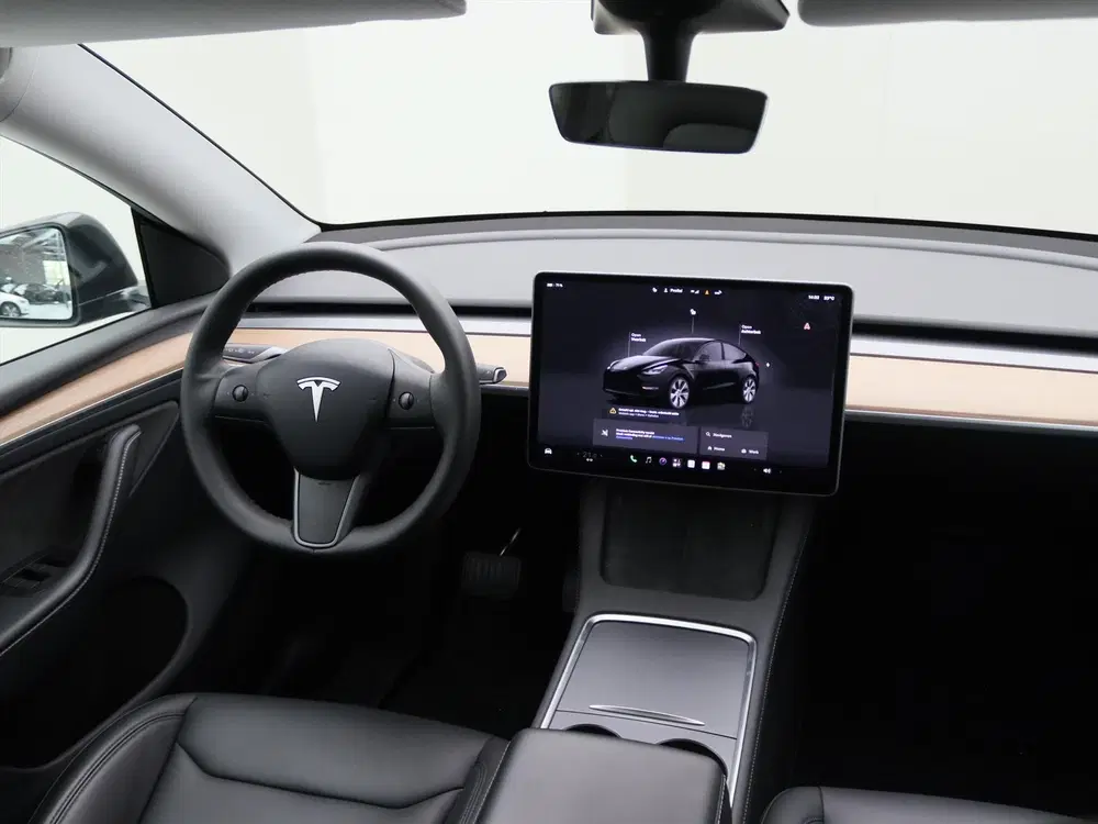Tesla Model Y Long Range AWD 75kWh 351pk 93.7% SoH [ AMD uit 2023, foto 2