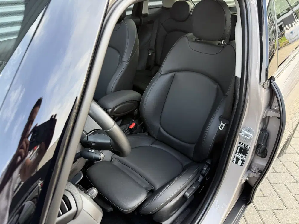 Mini Cooper 1.5 Cooper Pano uit 2023, foto 8