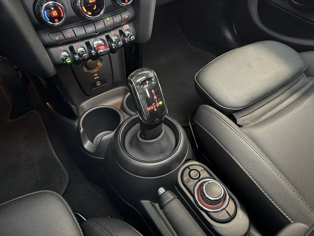 Mini Cooper 1.5 Cooper Pano uit 2023, foto 9