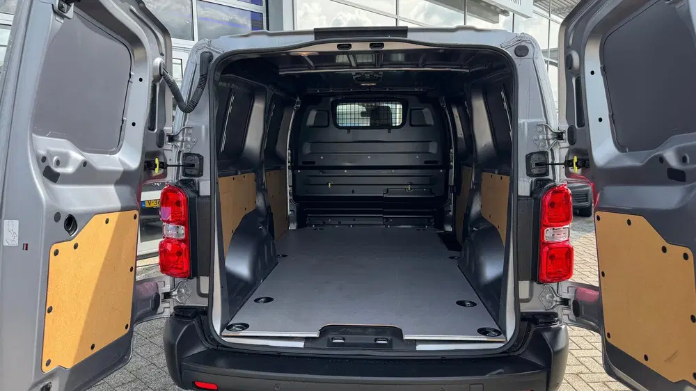 Toyota Proace PROACE Worker 2.0 D-4D 140PK L2 Challenger uit 2024, foto 13