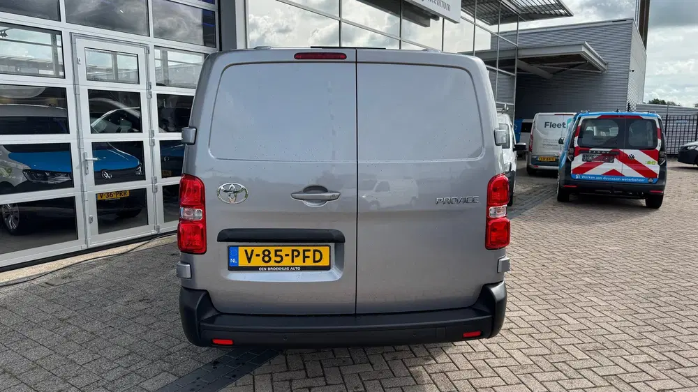 Toyota Proace PROACE Worker 2.0 D-4D 140PK L2 Challenger uit 2024, foto 5