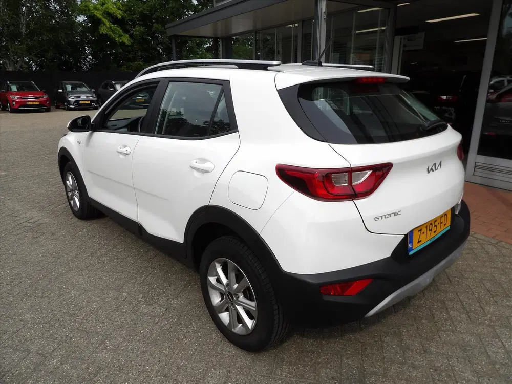 Kia Stonic 1.0 Turbo MHEV DynamicLine 22.000km Org. N uit 2024, foto 3