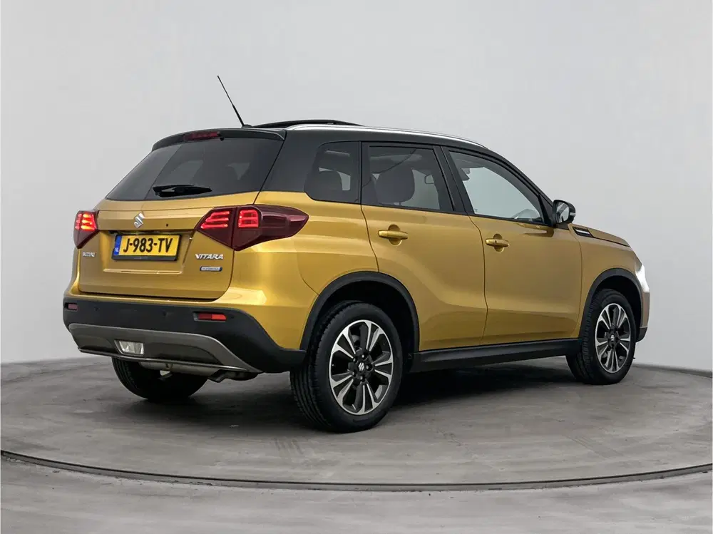 Suzuki Vitara 1.4 Boosterjet Style Smart Hybrid uit 2020, foto 2