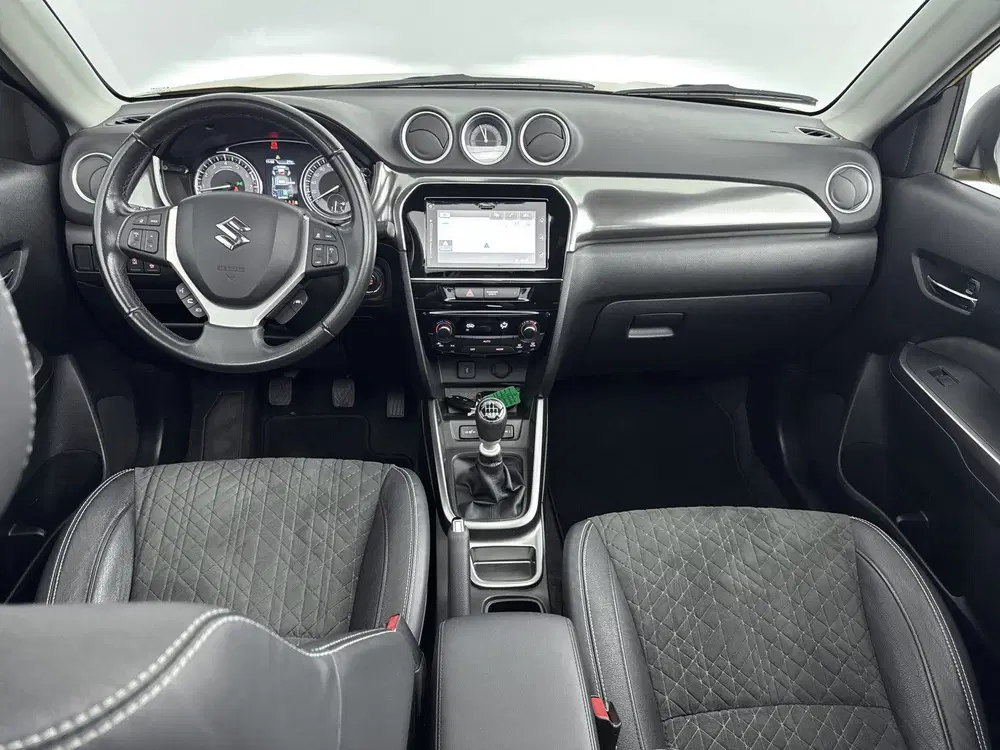 Suzuki Vitara 1.4 Boosterjet Style Smart Hybrid uit 2020, foto 5