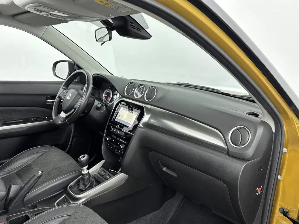 Suzuki Vitara 1.4 Boosterjet Style Smart Hybrid uit 2020, foto 7