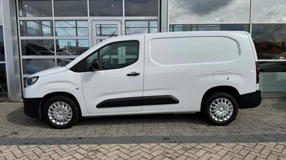 Toyota Proace City L2 Duty 1.5 D-4D 102PK uit 2024, foto 3