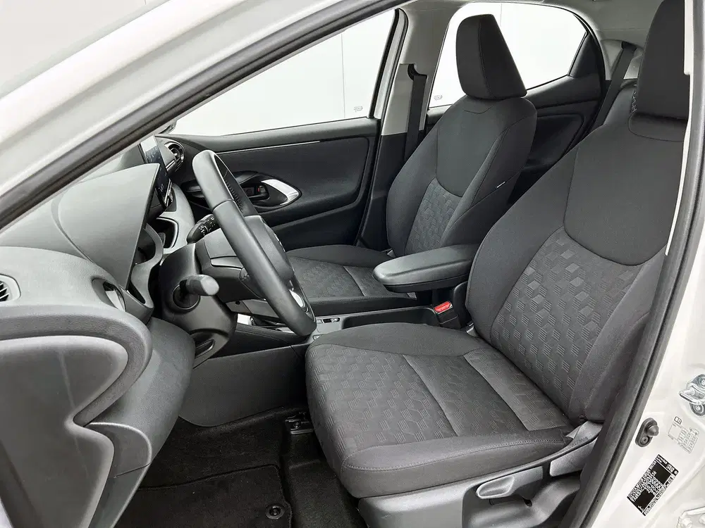 Toyota Yaris 1.5 Hybrid 115 Active uit 2024, foto 15