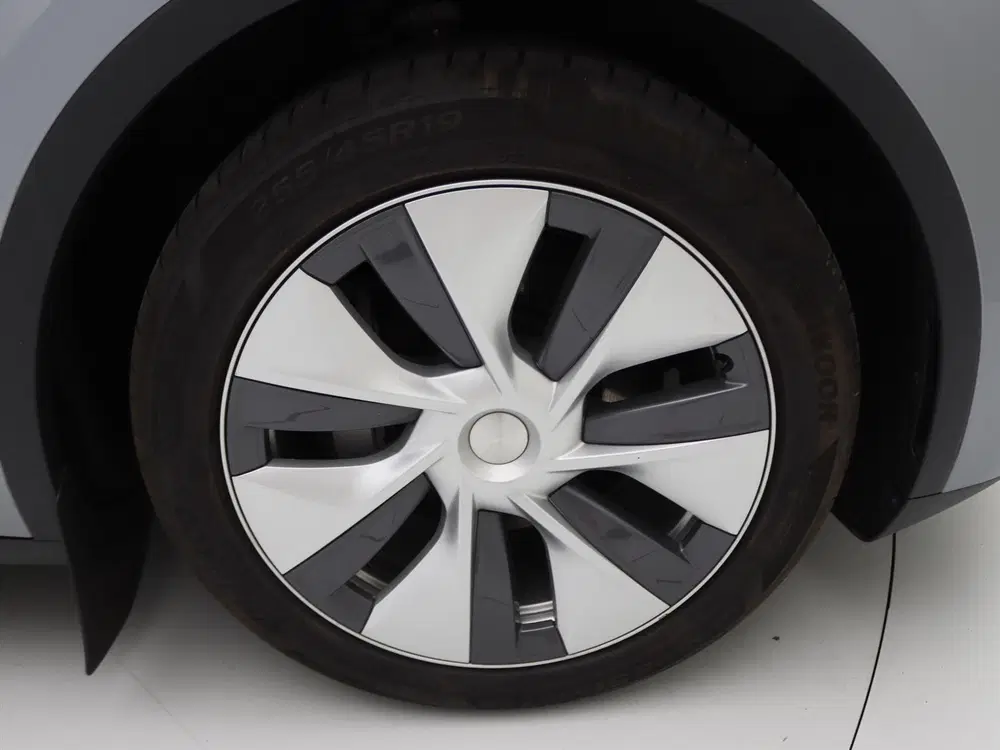Tesla Model Y Long Range AWD 75kWh 351pk 93.7% SoH [ AMD uit 2023, foto 10