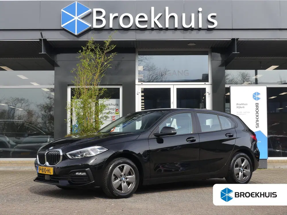 BMW 1-serie 118i Business Edition uit 2022