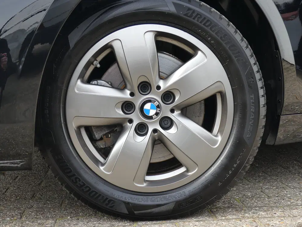 BMW 1-serie 118i Business Edition uit 2022, foto 3