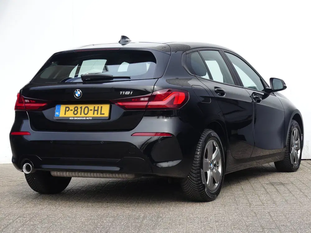 BMW 1-serie 118i Business Edition uit 2022, foto 5