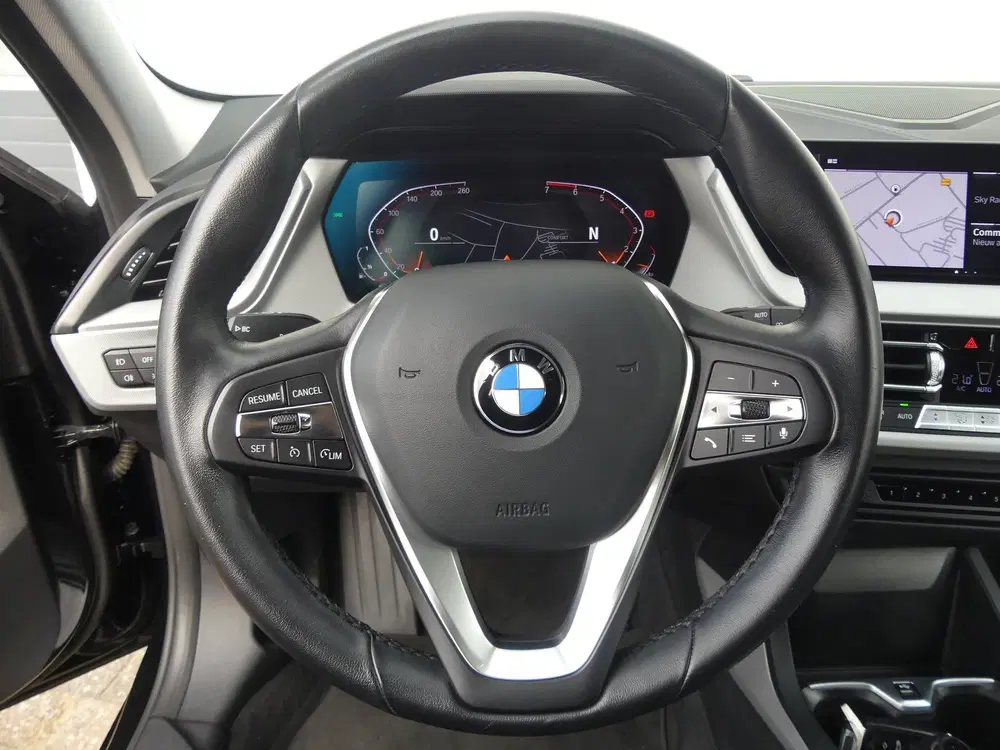 BMW 1-serie 118i Business Edition uit 2022, foto 8