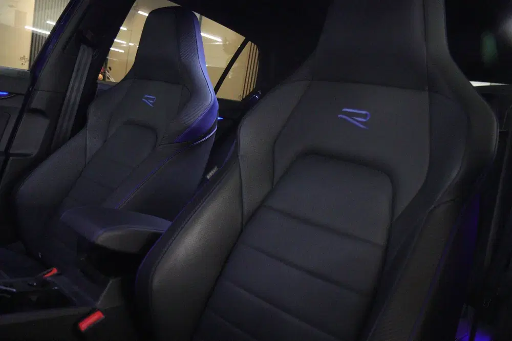 Volkswagen Golf 2.0 TSI R 4Motion AKRAP uit 2023, foto 13
