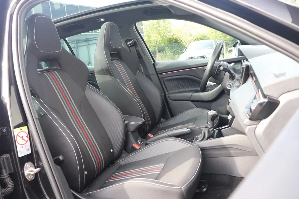 Skoda Kamiq 1.0 TSI Monte Carlo Pano ACC Camera (bj 20 uit 2026, foto 4