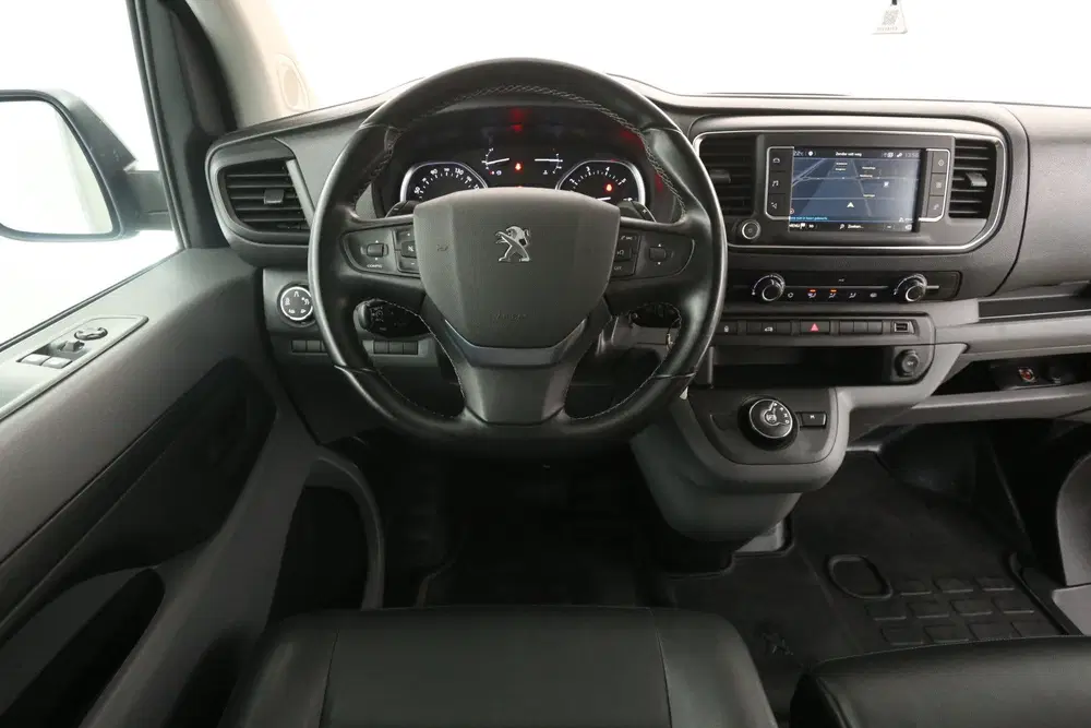 Peugeot Expert 2.0 BlueHDI L2H1 uit 2020, foto 2