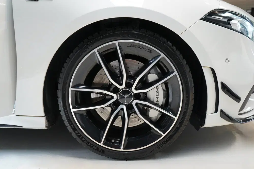 Mercedes-Benz A-Klasse AMG 35 4MATIC Edition 1 uit 2019, foto 14