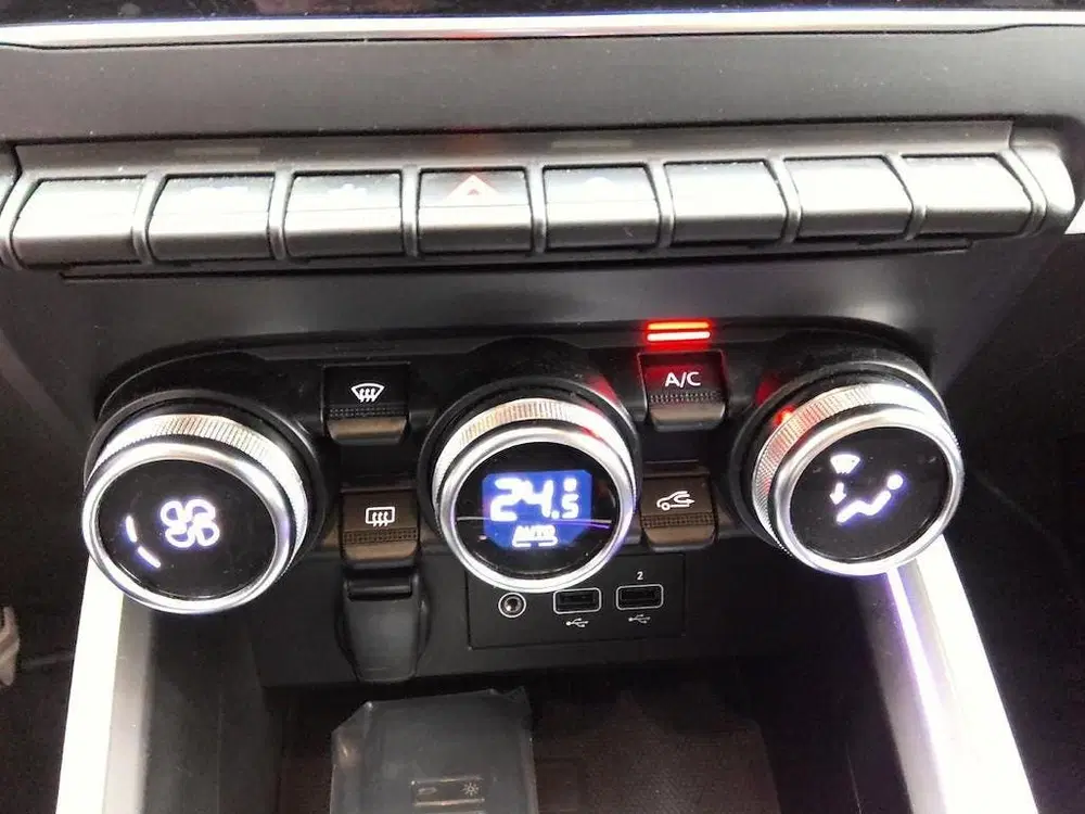 Renault Clio 1.0 TCe 90 TECHNO I APPLE CARPLAY I KEYLES uit 2023, foto 7