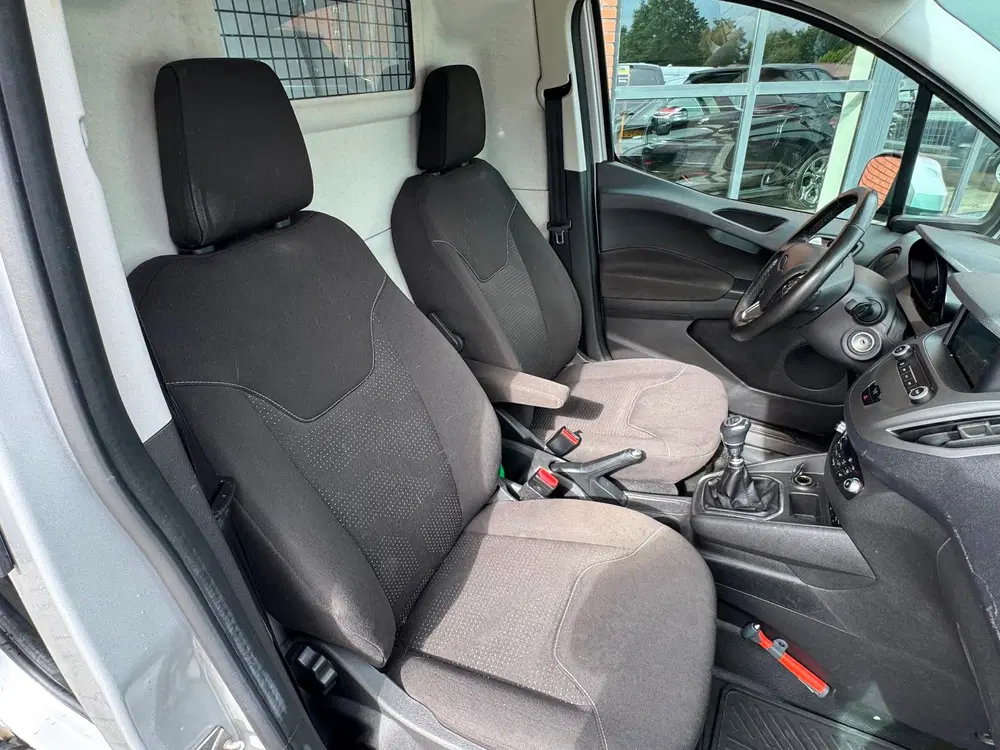 Ford Transit Courier 1.5 TDCI Limited Camera Airco Cruise uit 2020, foto 10