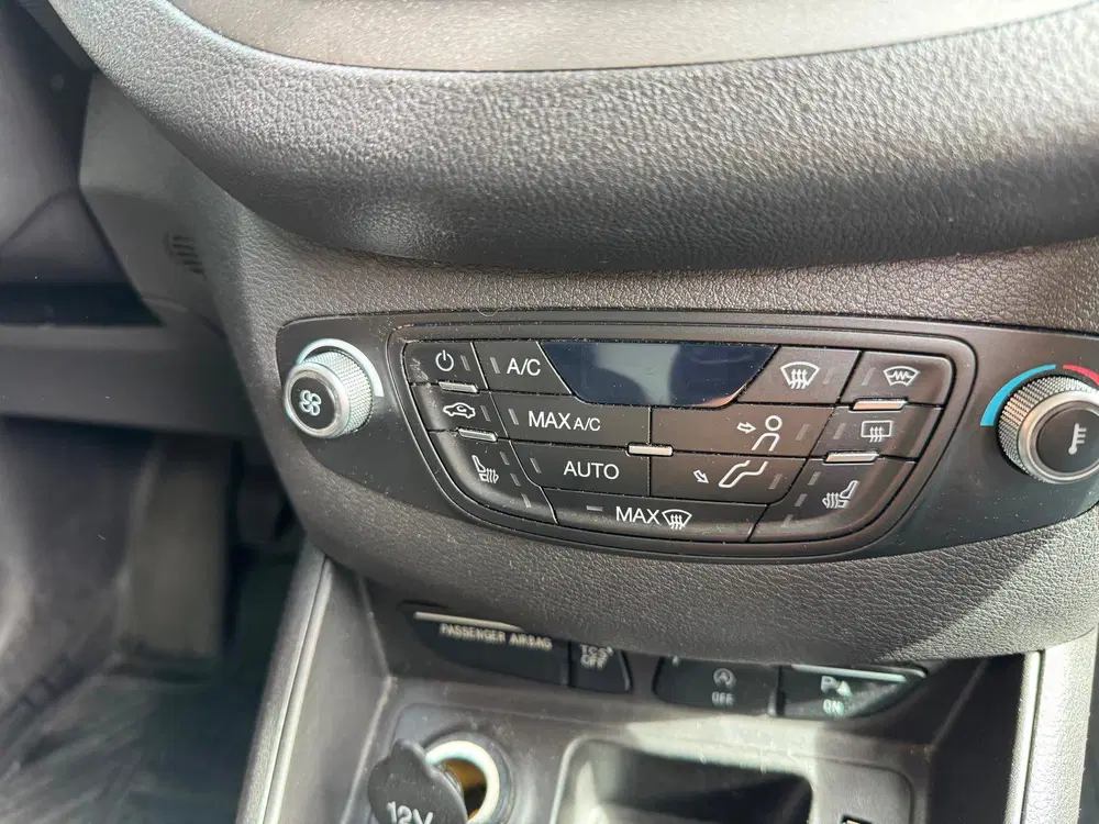 Ford Transit Courier 1.5 TDCI Limited Camera Airco Cruise uit 2020, foto 11