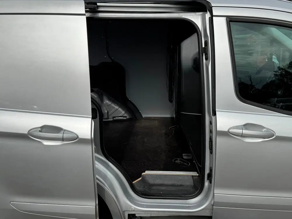 Ford Transit Courier 1.5 TDCI Limited Camera Airco Cruise uit 2020, foto 8