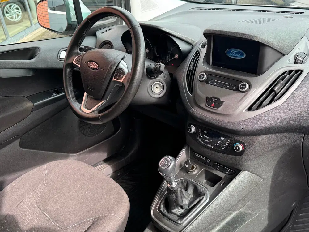 Ford Transit Courier 1.5 TDCI Limited Camera Airco Cruise uit 2020, foto 9