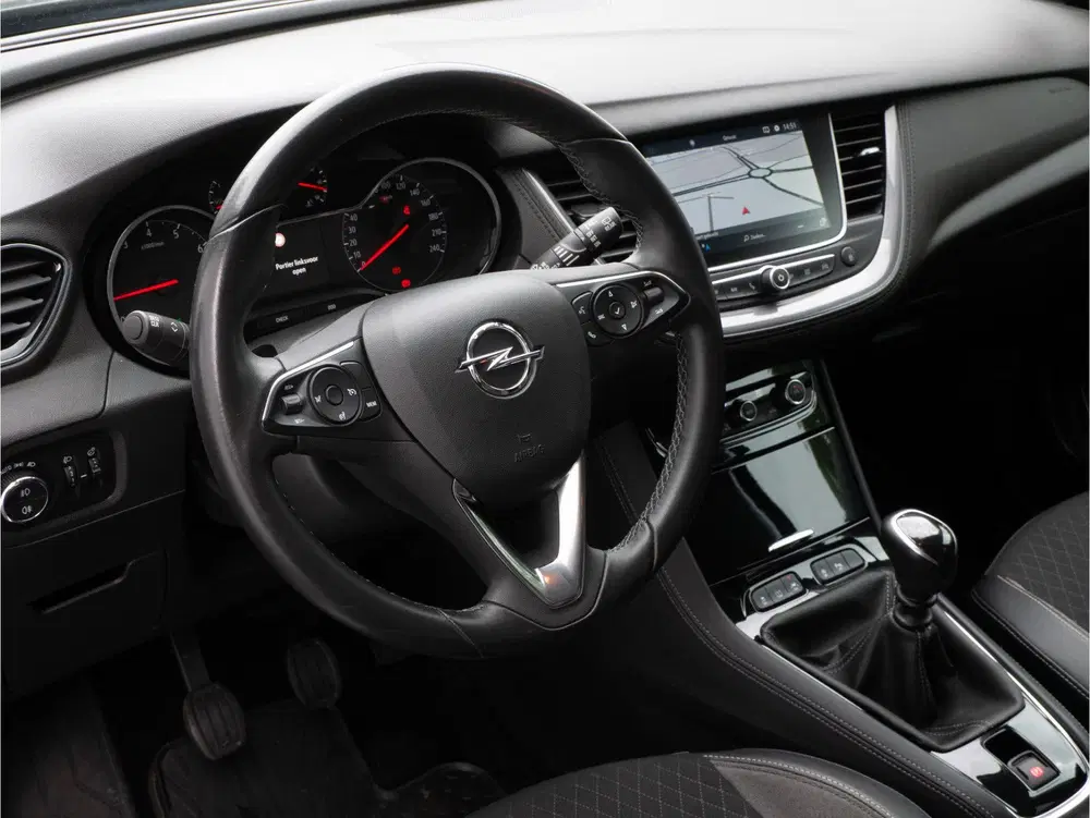 Opel Grandland 1.2 Turbo 130pk Innovation Trekhaak uit 2019, foto 11