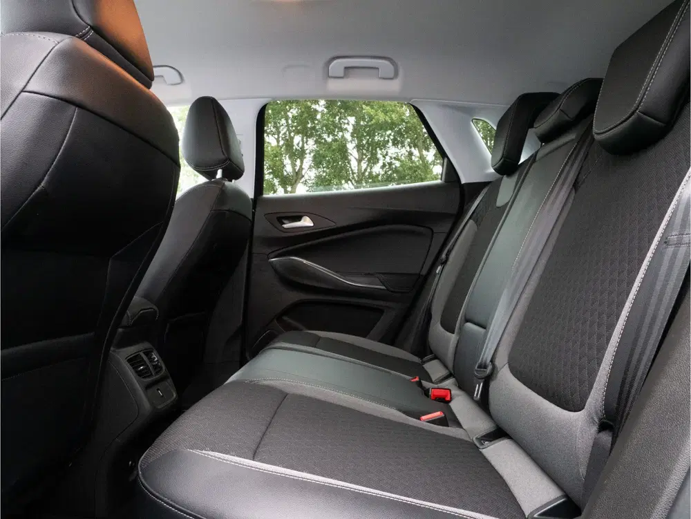 Opel Grandland 1.2 Turbo 130pk Innovation Trekhaak uit 2019, foto 15